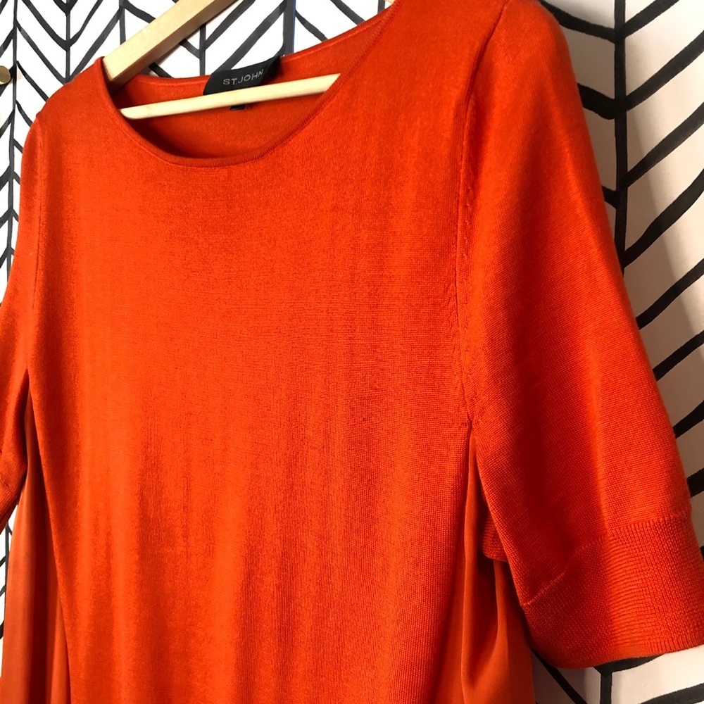 ST JOHN | Jersey Knit Bateau Neck HighLow Top - Picture 6 of 12